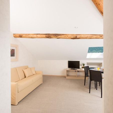 Hotel Helvetia Lezzeno Bagian luar foto