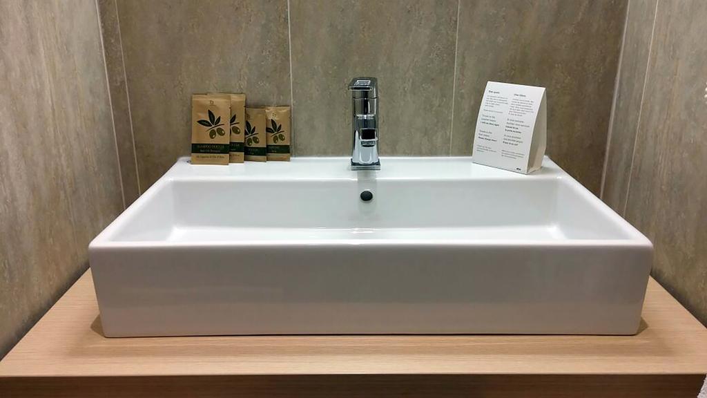 Hotel Helvetia Lezzeno Ruang foto
